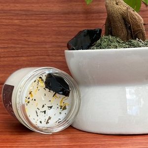 Handmade Obsidian Crystal Candle | Black Currant & Blackberry Scented